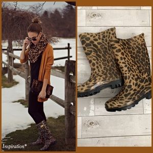 ⭐️ Animal Print Rain boots